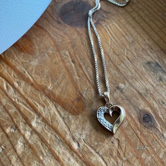 💛 10k Yellow Gold Plated 925 Diamond Heart Necklace - Picture 3 of 6
